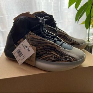 adidas Yeezy QNTM Amber Tint